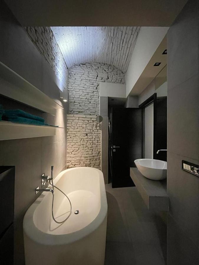 Portici Design Suite - Historical Center Bologna Kültér fotó