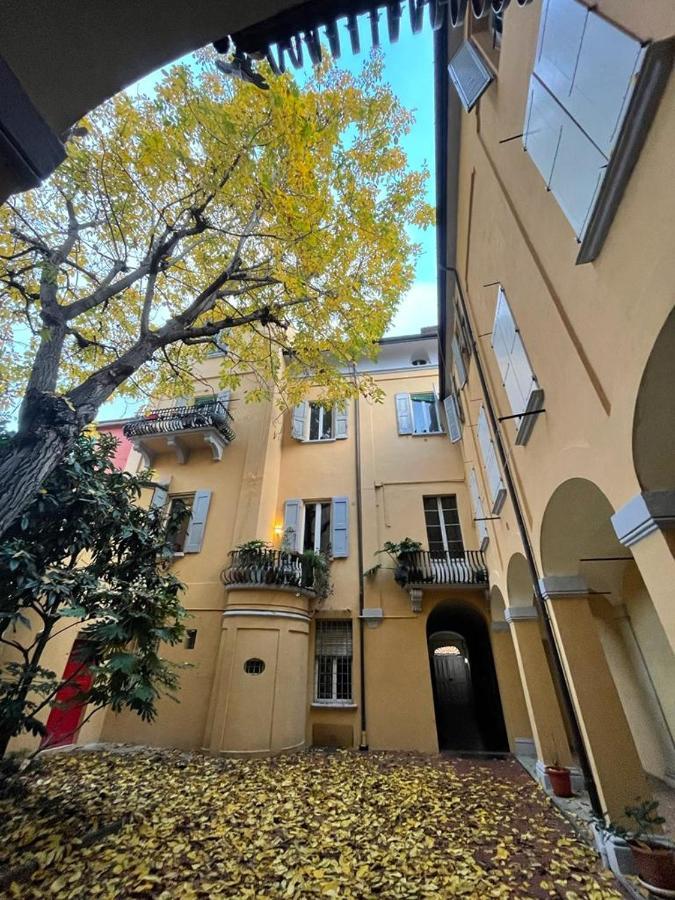 Portici Design Suite - Historical Center Bologna Kültér fotó